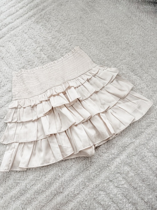 idem ditto Dresses & Skirts - Satin Ruffled Tiered Mini Skirt - Size Small